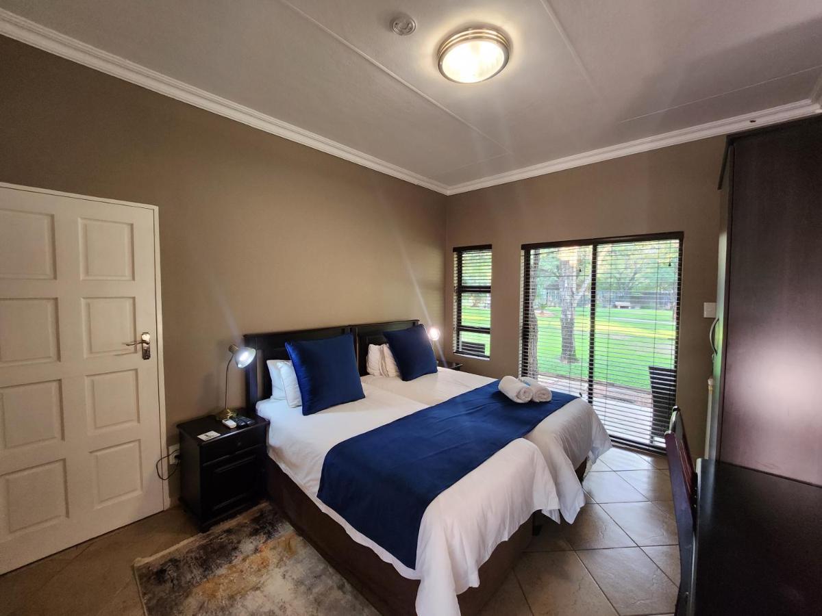 Rip Van Winkel Guest House Lephalale Kültér fotó